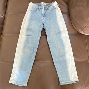 Abercrombie Girl High-rise Mini Mom 9/10